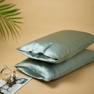 Glossy Crystal Green Pillowcase