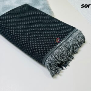 Black-Dotted Bath Towel