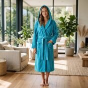 Woman_wearing_turquoise_bathrobe_2K_20261019130041